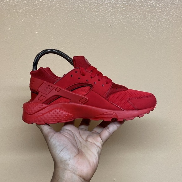 Nike Air Huarache “Triple Red” - Picture 7 of 16